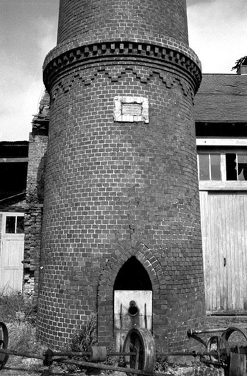 Ancien tissage de thibaudes Gaudefroy, devenu usine de construction automobile Sopibat, puis Sepa, puis Fogepe, puis usine d'articles en caoutchouc Dîme