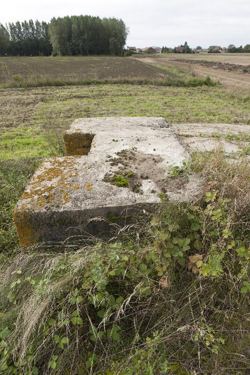 Casemate à mitrailleuse 122