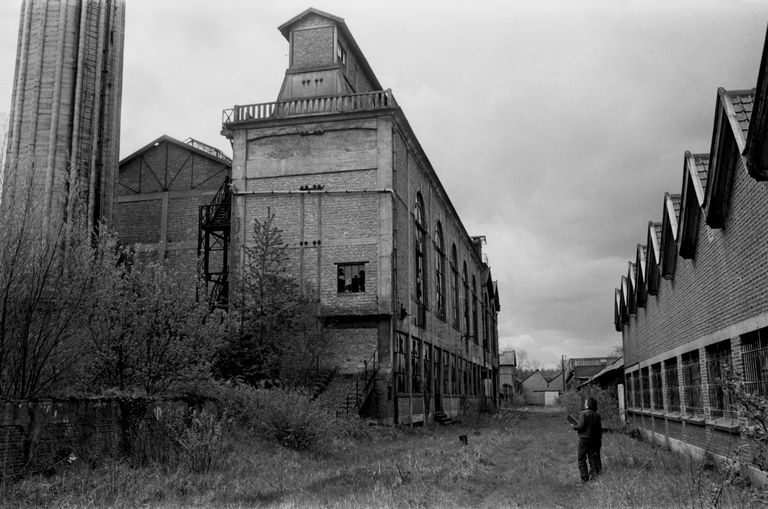 Filature de jute Saint Frères, puis Boussac Saint Frères à Saint-Ouen, devenue corderie, puis usine de fibres artificielles et synthétiques Peaudouce, puis Trioplanex