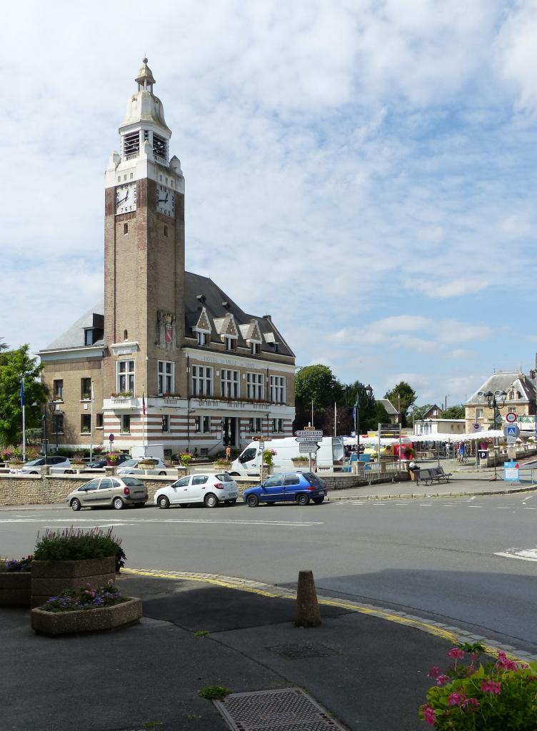 Hôtel de ville et ancienne Justice de paix de Roye