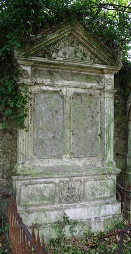 Tombeau (stèle funéraire) de la famille Roblot-Guilbert