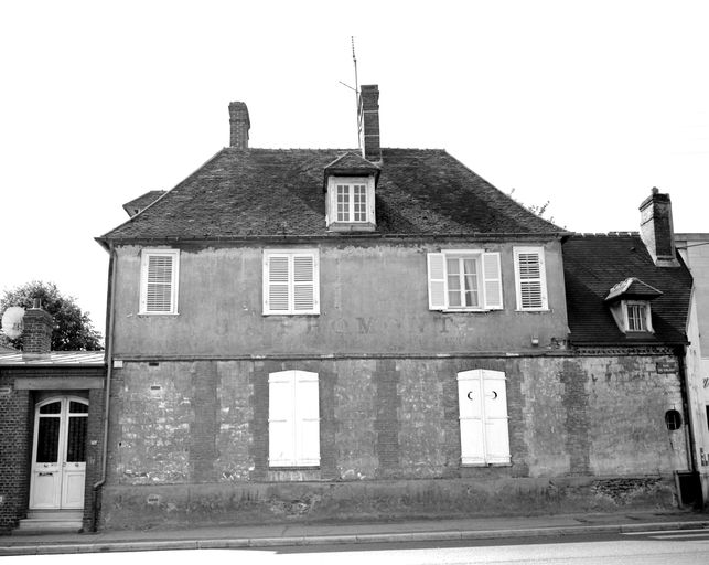 Ancienne manufacture de chandelles, cierges et bougies Guéret, puis Fromont, puis Blanchet (vestiges)