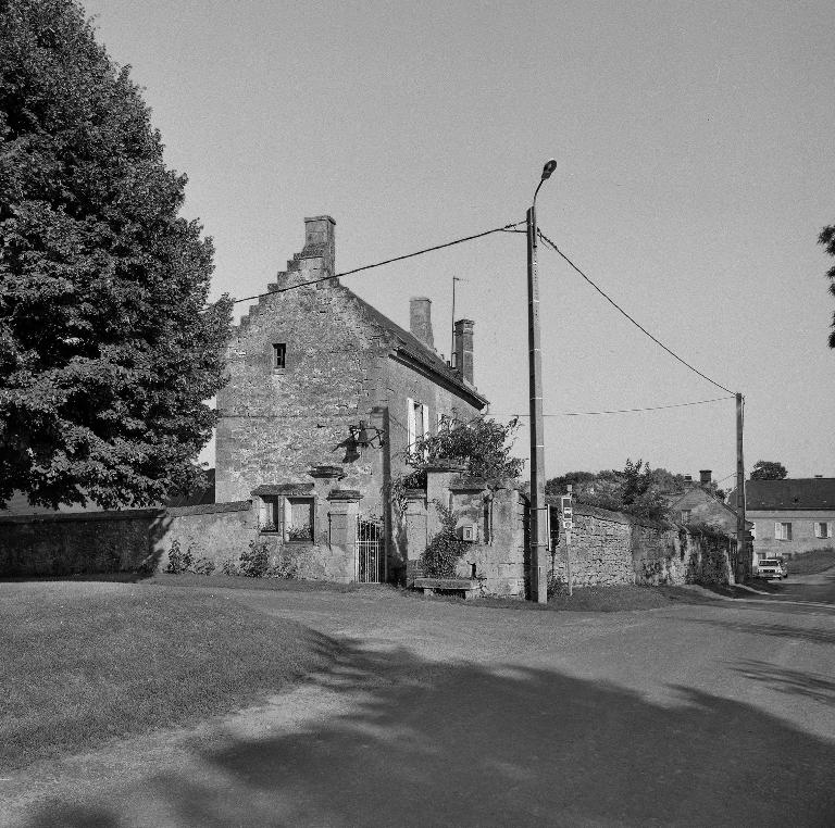 Ancienne maison, puis mairie-école de Soucy