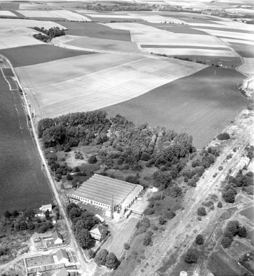 Ancien tissage Laflèche Frères S.A., devenu faïencerie Motton, puis usine de meubles Matifas, puis Sté d'Equipement Hospitalier de Picardie