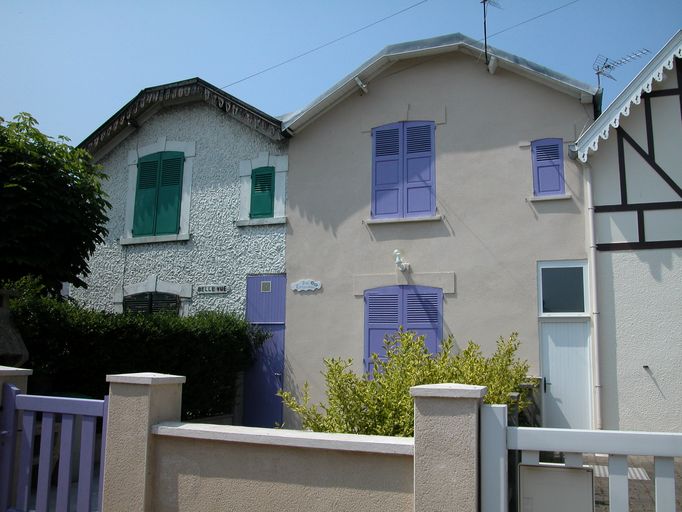Ensemble de 4 maisons en série (dont Bellevue, Les Hortensias, Stellina)