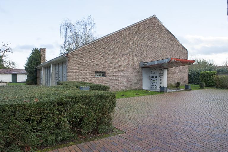 Élévation antérieur de la chapelle et son parvis.