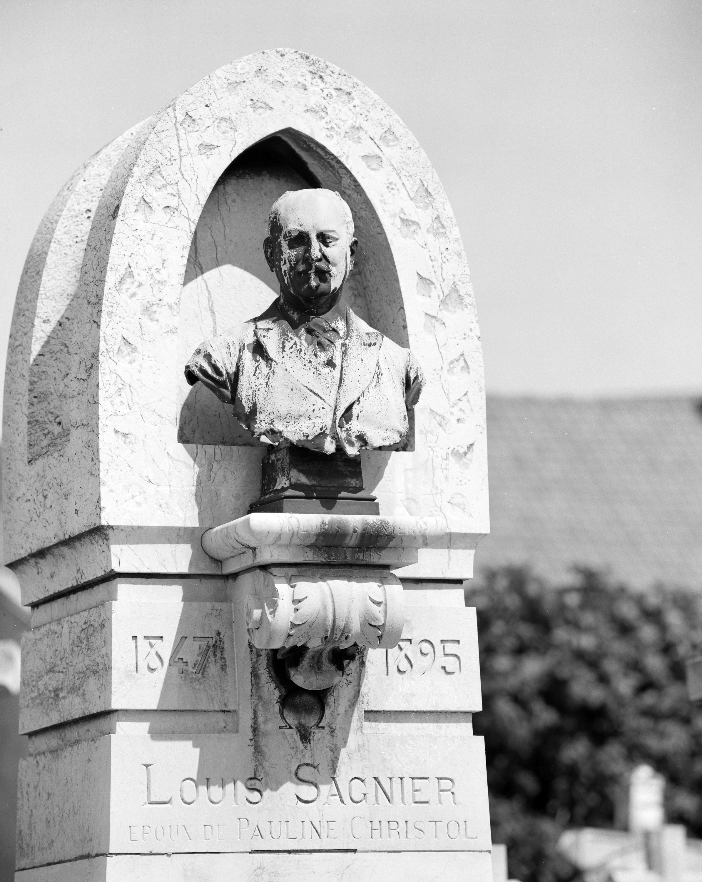 Ensemble de trois tombeaux : tombeaux d'Eugène Dejardin, du docteur Duhamel et de la famille Sagnier-Christol