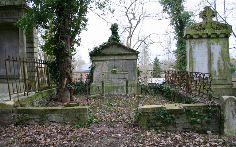 Tombeau (stèle funéraire) Fournier-Monchaux et Fournier-Quillet