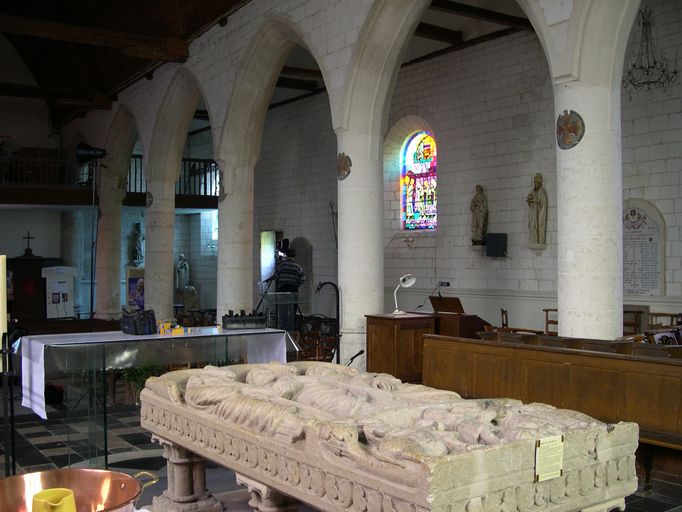 Eglise paroissiale et ancien cimetière Saints-Fuscien, Victoric et Gentien de Sains-en-Amiénois