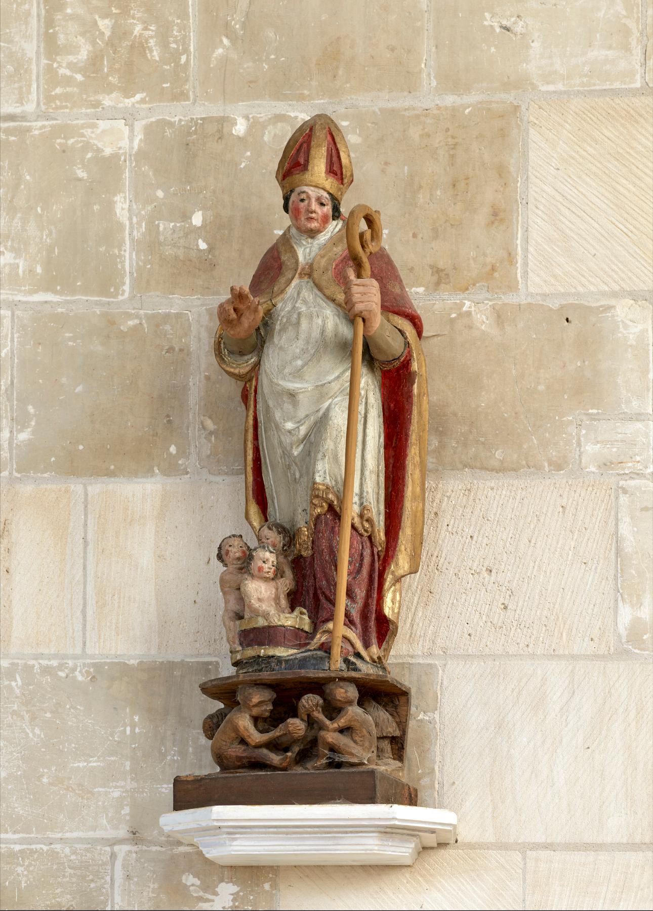 Statue (petite nature) : saint Nicolas