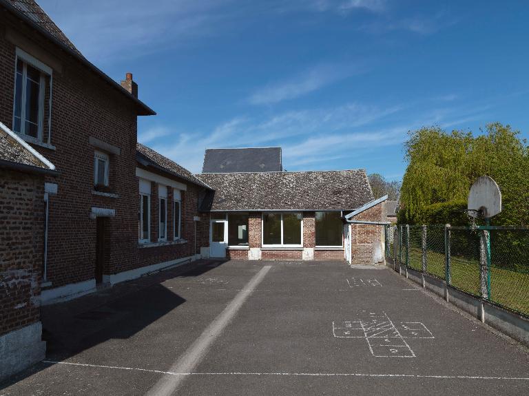 École primaire et mairie de Poeuilly