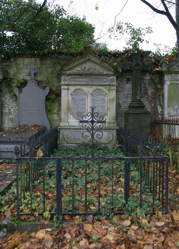 Tombeau (stèle funéraire) de la famille F. Bellet