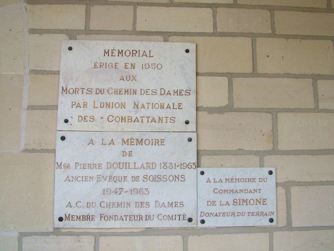 Les objets mobiliers de la chapelle du Souvenir de Cerny-en-Laonnois