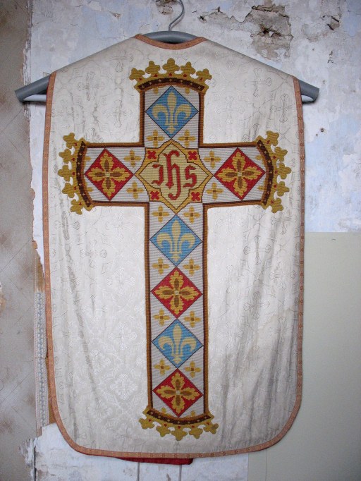 Ensemble : chasuble, étole, voile de calice, bourse de corporal (ornement blanc, No 2)