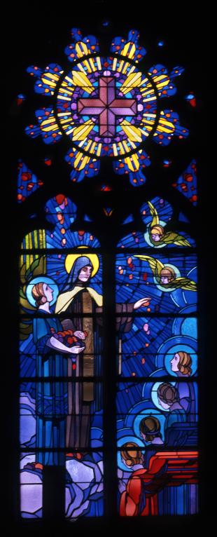 Verrière (vitrail tableau) de style Art déco : sainte Thérèse de Lisieux répandant une pluie de roses (baie 16)