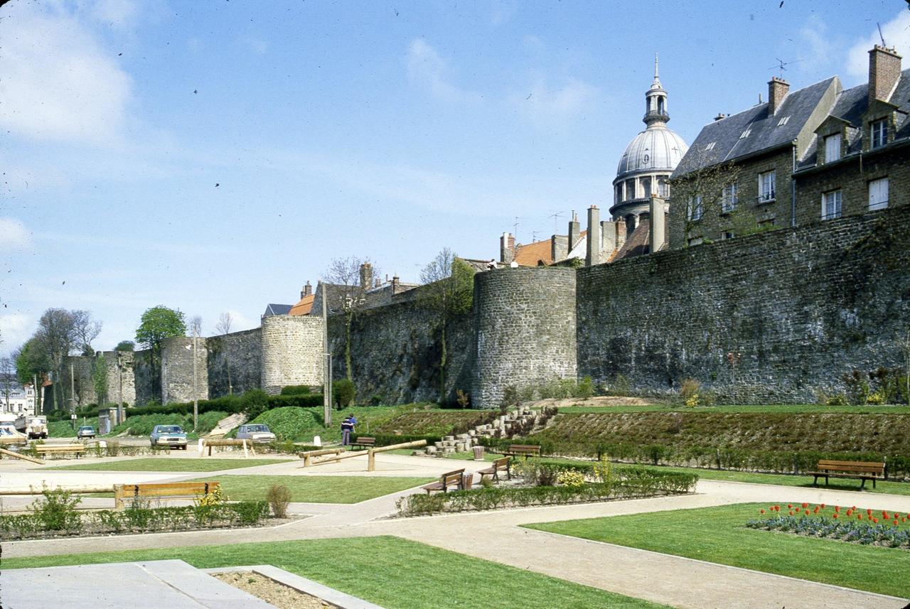 Fortification d'agglomération dite Remparts de la Haute Ville