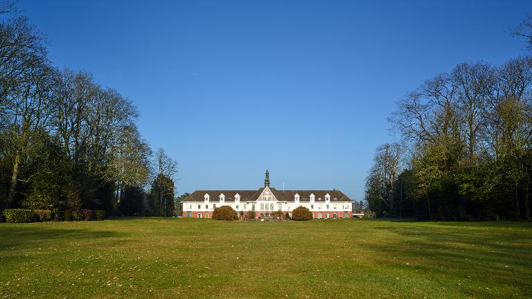 Ancien asile d'aliénés, puis hôpital psychiatrique, puis centre hospitalier spécialisé (CHS), dit établissement public de santé mentale des Flandres