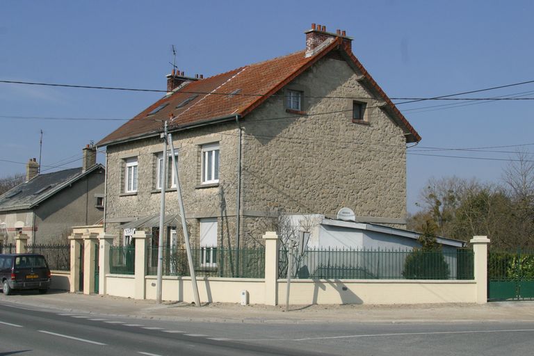 Maison à deux unités d'habitation