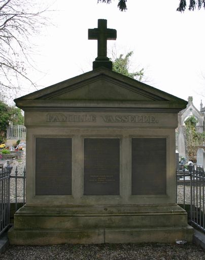 Tombeau (stèle funéraire) de la famille Vasselle