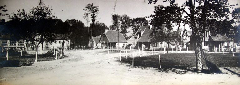 Ancien château, puis cité jardin de la Compagnie des Chemins de fer du Nord, dite cité Tourtier ou cité du Château