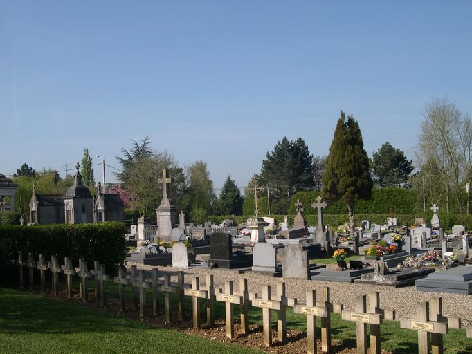 Cimetière communal de Sains-en-Amiénois