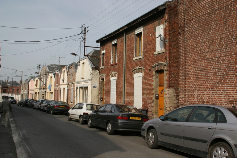 Ensemble d'édifices à cour commune, dit Cour Corbizet, puis Cour Duchamp, à Saint-Quentin