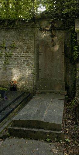 Tombeau (croix funéraire) de la famille Hanot-Cauchetier
