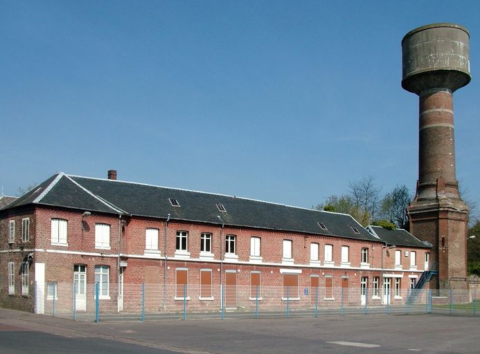 Filature de jute Saint Frères, puis Boussac Saint Frères à Saint-Ouen, devenue corderie, puis usine de fibres artificielles et synthétiques Peaudouce, puis Trioplanex