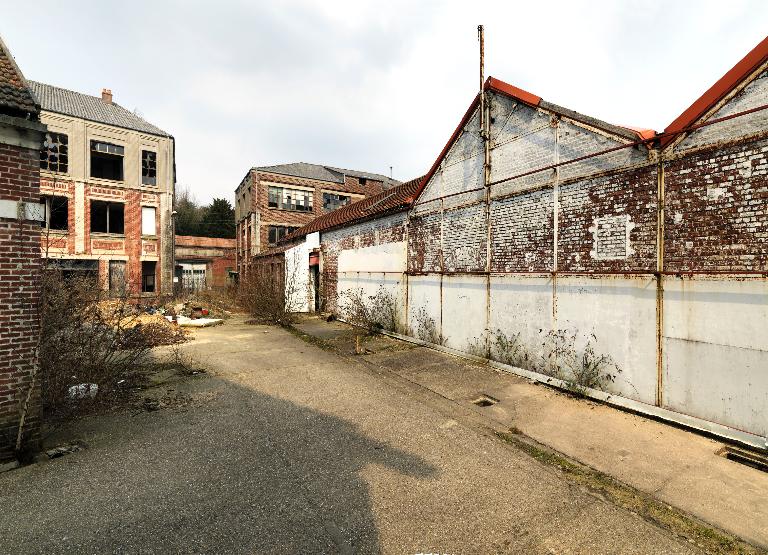 Ancienne usine de serrurerie et fonderie Charles Guerville, puis Ch. Guerville Fils et Riquier Frères, puis Guerville, Riquier et Cie puis usine de serrurerie Bricard