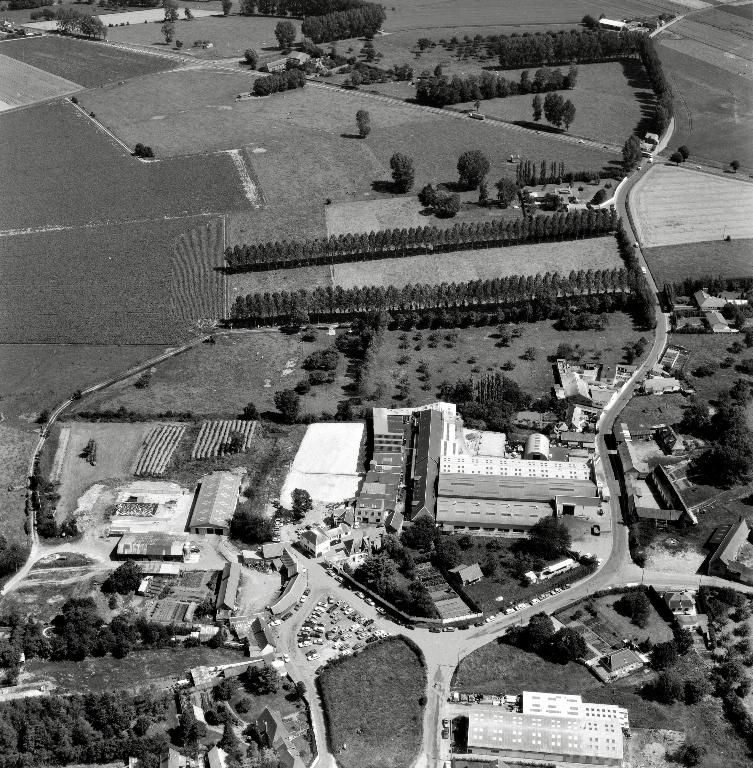 Usine Dhuille, puis Dhuille et ses neveux, puis Ets Decayeux et Loison, aujourd'hui Decayeux STI