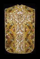 Ornement doré (10 chapes, 6 chasubles, 8 dalmatiques, 10 étoles, 2 étoles pastorales, 13 manipules, 2 bourses de corporal)