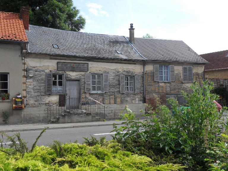 Ancienne mairie et école primaire mixte de Frémontiers, puis café (actuellement maison)