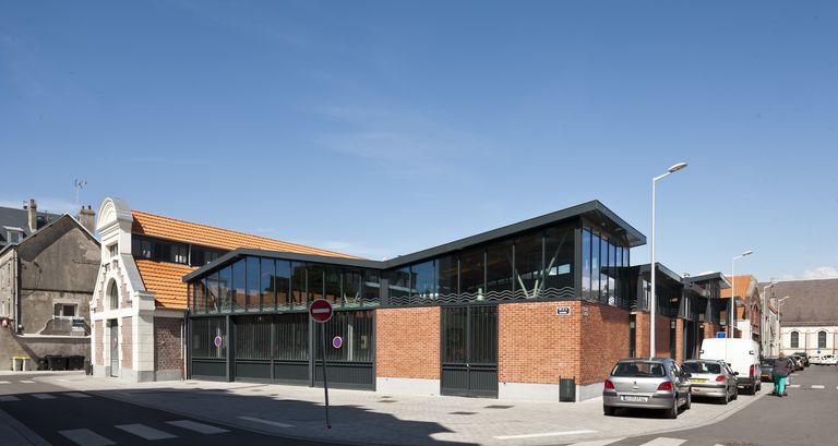 Ancienne halle aux poissons, actuellement marché couvert