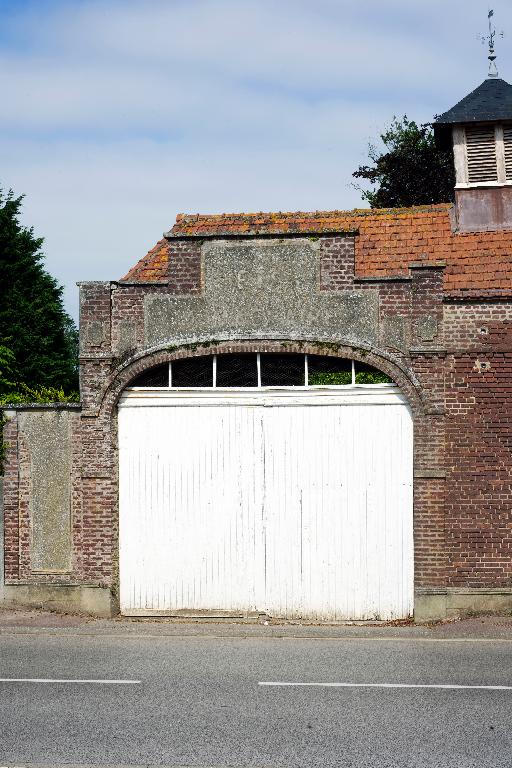 Ancienne ferme, devenue fonderie de cuivre, de bronze et d'aluminium (anciens Établissements A.Maclaire, Ateliers et fonderies du Vimeu)