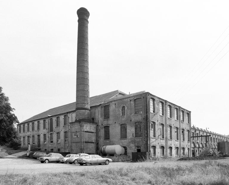 Peignage, filature et tissage de laine Jacquot Renneson Ravaux & Cie, puis Jacquot Père Fils & Cie, dite Usine de la Sans-Pareille, devenue raffinerie d'huile minérale Cofranc Motor Oil (détruit)