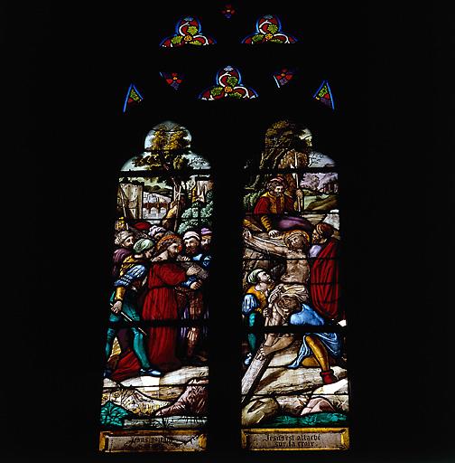 Ensemble de cinq verrières (verrière figurée, verrière légendaire, verrière historiée) : Le saint Sang, style néo-gothique.