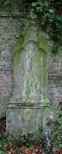 Tombeau (stèle funéraire) de la famille Pailla-Hostelet