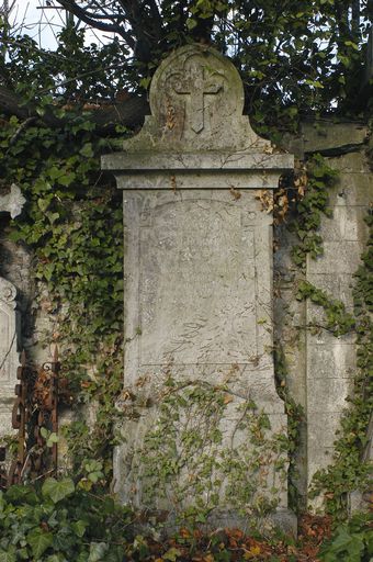 Tombeau (stèle funéraire) de la famille Lhomme