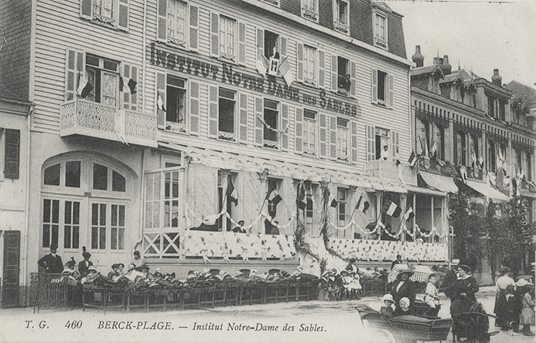 Ancien hôtel de voyageurs dit grand hôtel Métropole, puis hôtel du Centre, devenu hôpital marin dit institut Notre-Dame-des-Sables (détruit)