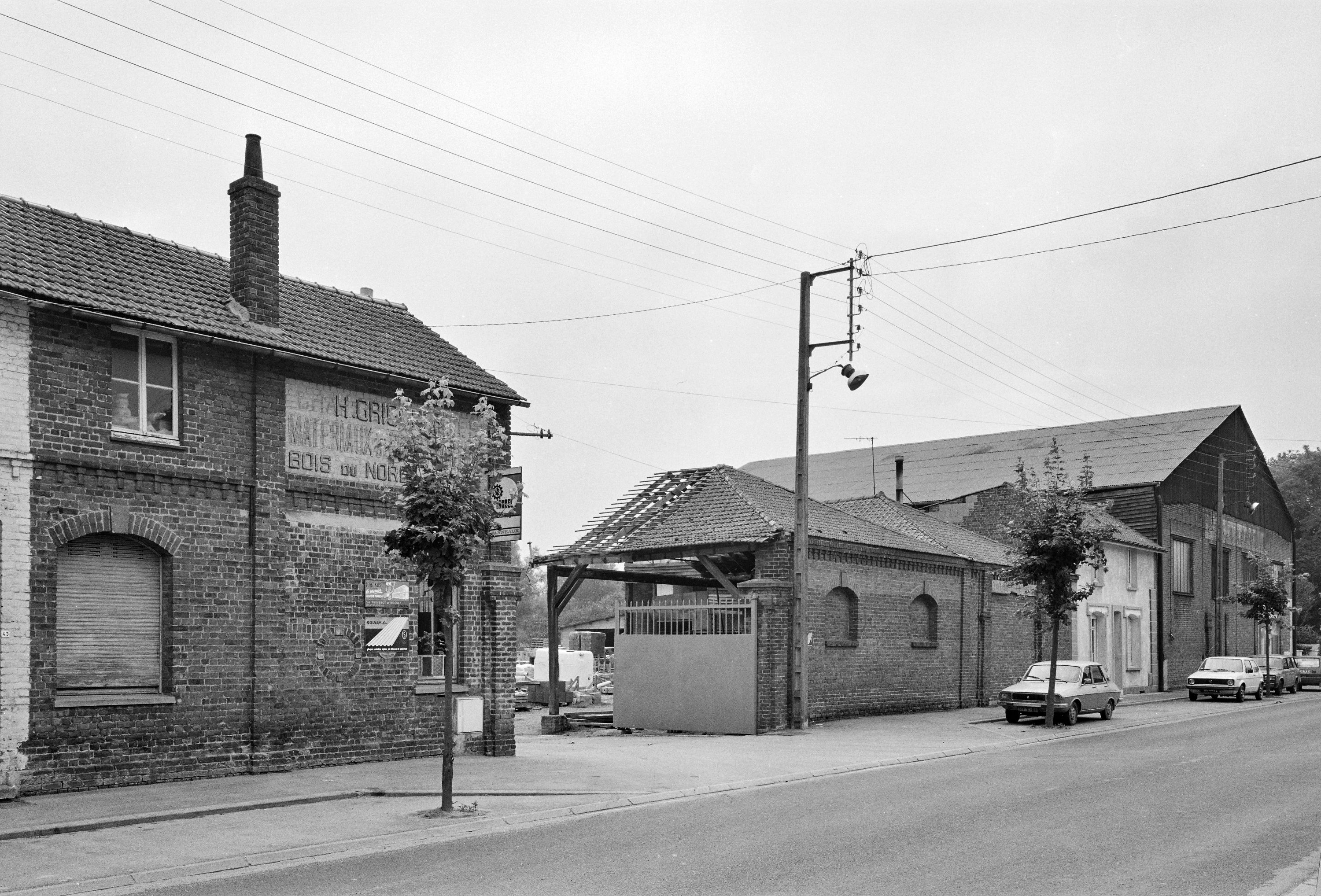 Scierie Charles et Fils, actuellement magasin de commerce
