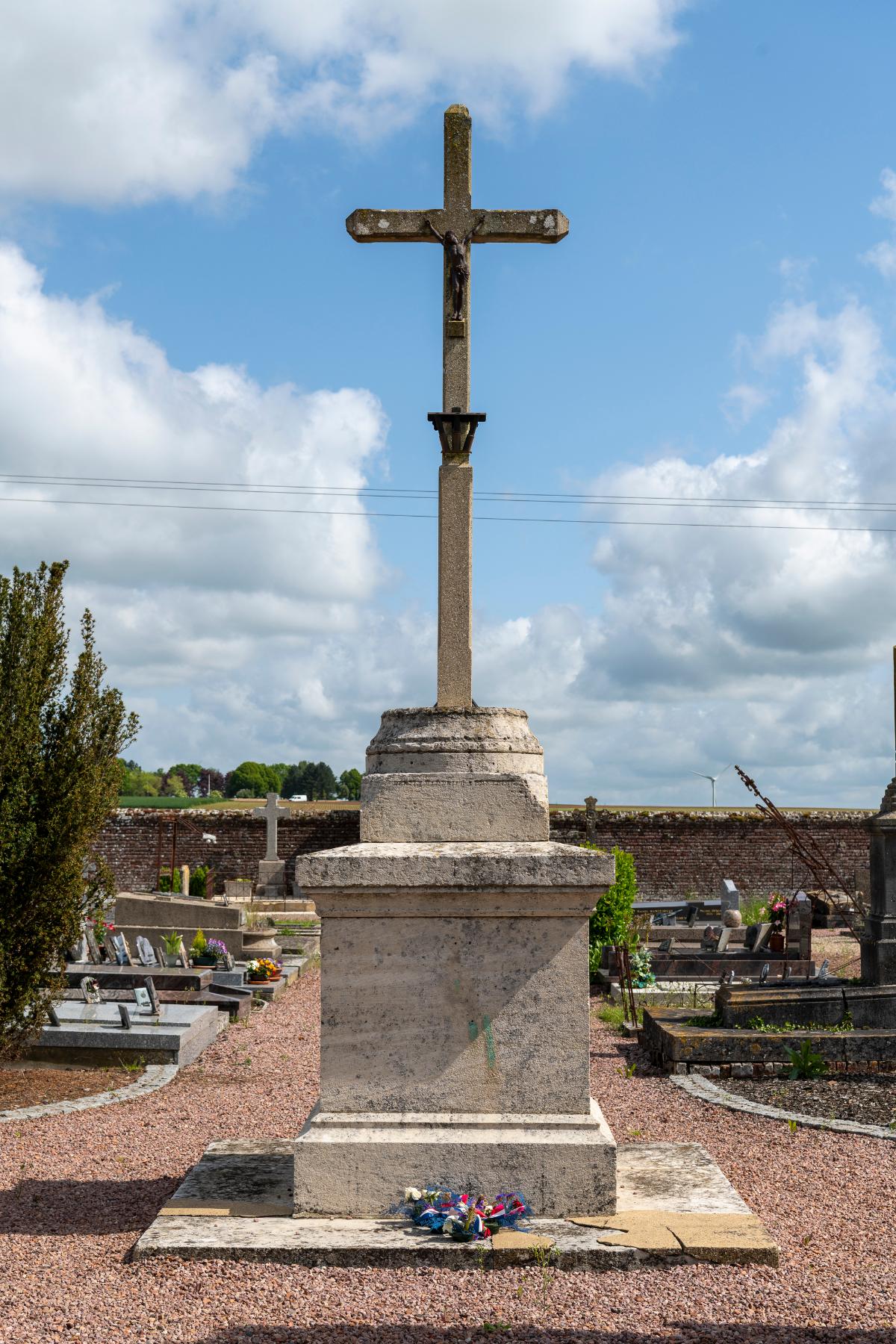 Cimetière communal de Noyers-Saint-Martin