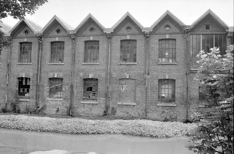 Ancien moulin à blé, filature et savonnerie Poiret-Trépagne, Frédéric Poiret, puis S.A. Filatures et Teintureries de Saint-Epin, devenus tissage Vernier puis usine de confection MCB Sérac