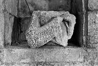 Tombeau de Jean de Montmirail (?) : fragment de gisant