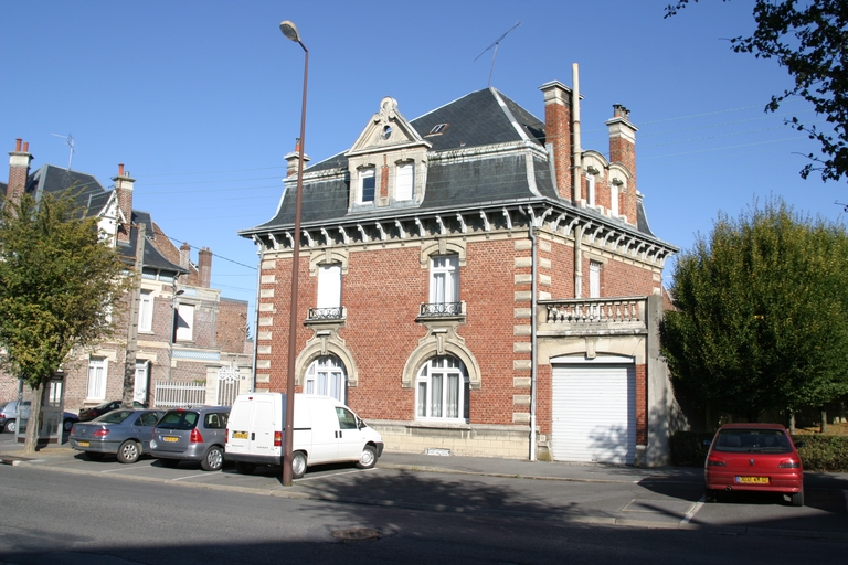 Ancienne usine de broderie mécanique Léonard, puis tissage Bochard