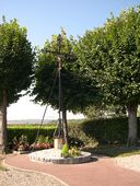 Croix du cimetière de Saveuse