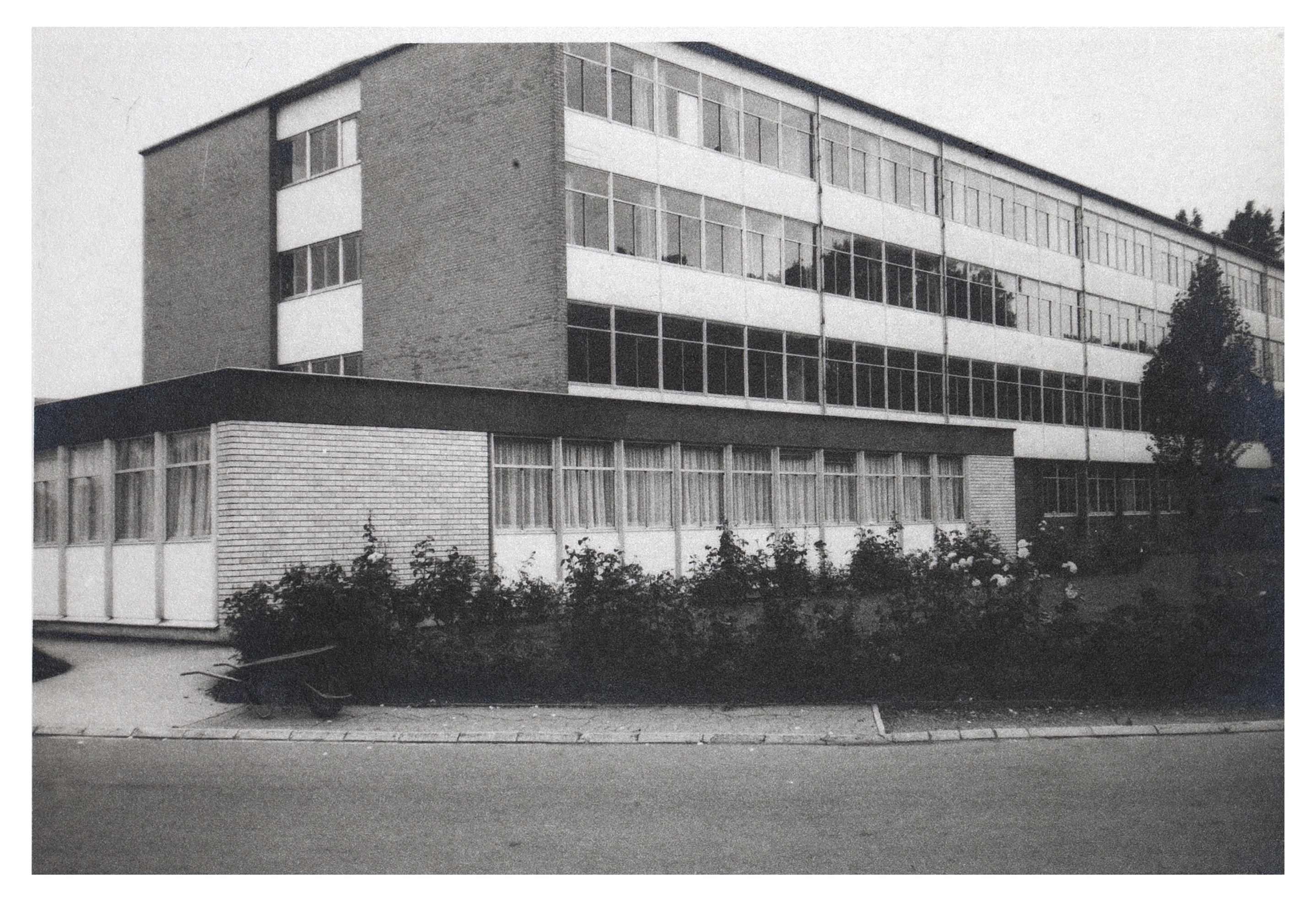 Collège, puis lycée, puis Cité scolaire Eugène-Thomas