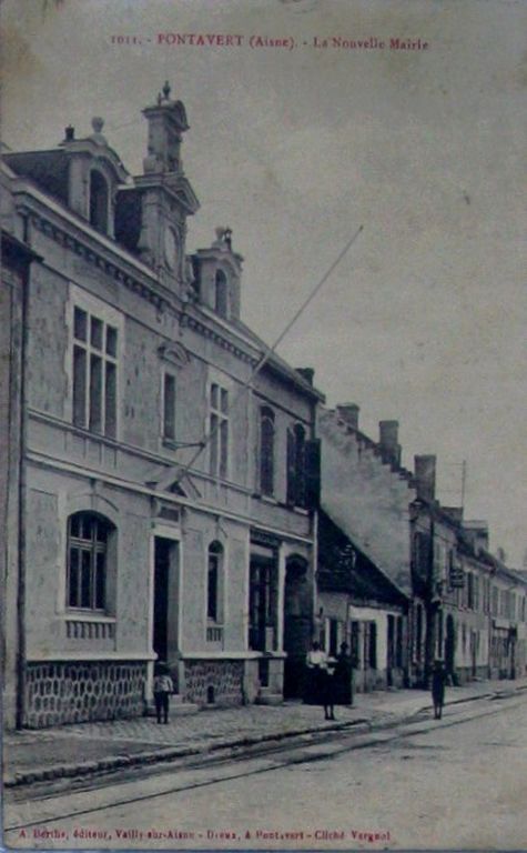 Mairie et ancienne école primaire de Pontavert