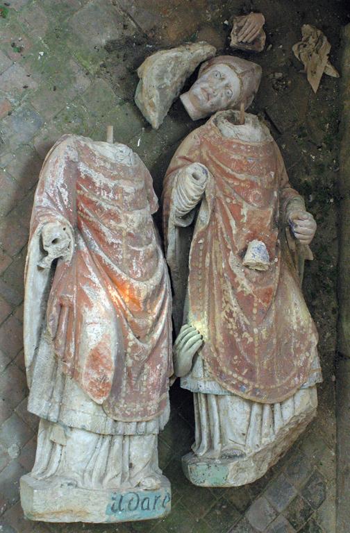 Ensemble de 2 statues en pendant (petite nature) : Saint Médard et Saint Gildard