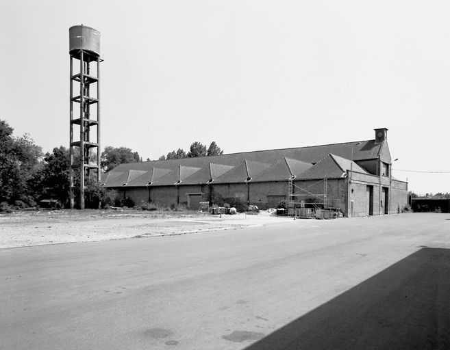 Anciens moulins, puis scierie, devenue filature et tissage de jute Saint Frères à Berteaucourt-les-Dames, dit d'Harondel, puis usine de meubles Sièges de France