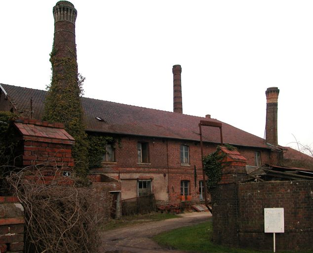 Usine de poterie Briard-Foucault, puis usine de céramique Desmarquest, puis Carrelages de Saint-Samson